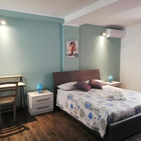 Siracusa Holiday House Hotel Szirakúza Kültér fotó