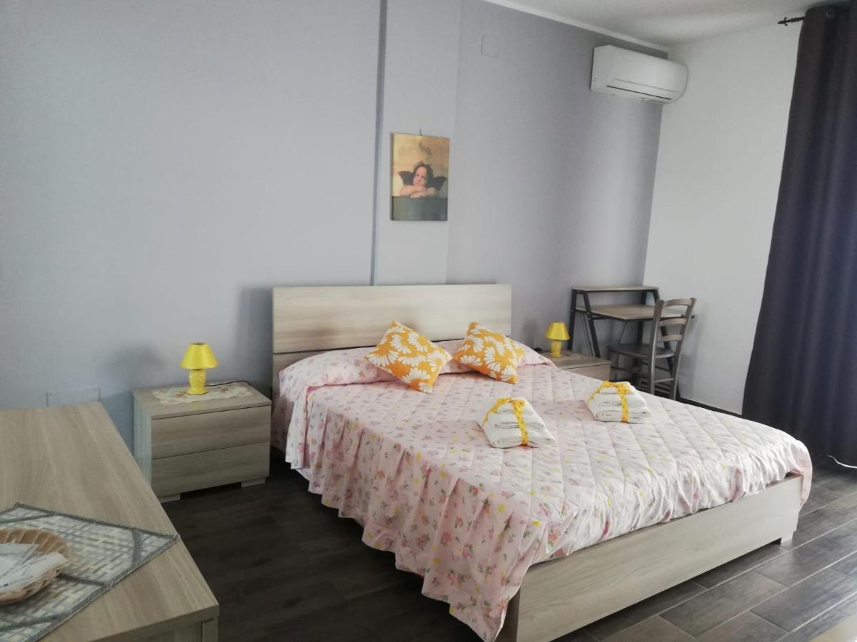 Siracusa Holiday House Hotel Szirakúza Kültér fotó