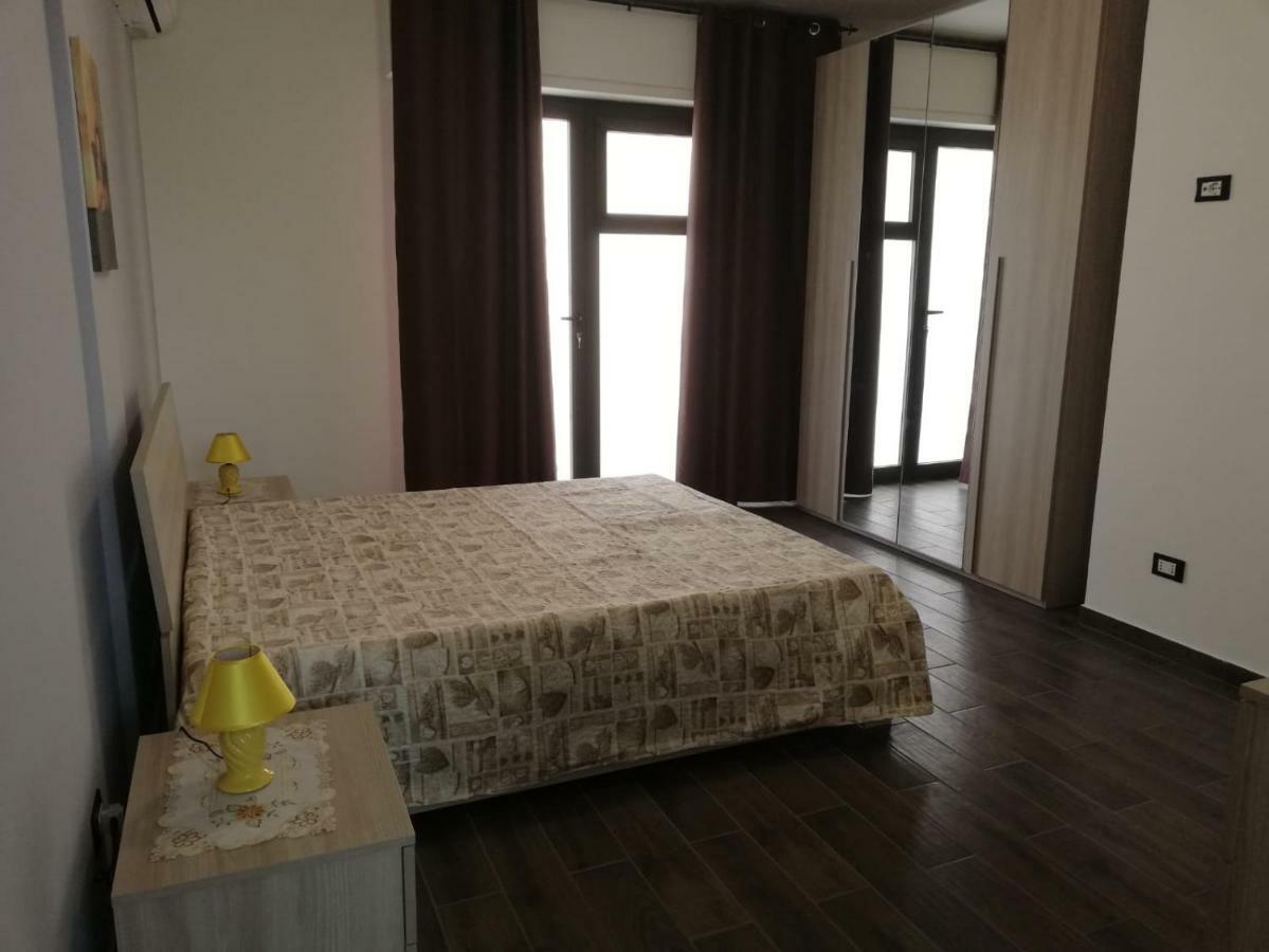 Siracusa Holiday House Hotel Szirakúza Kültér fotó